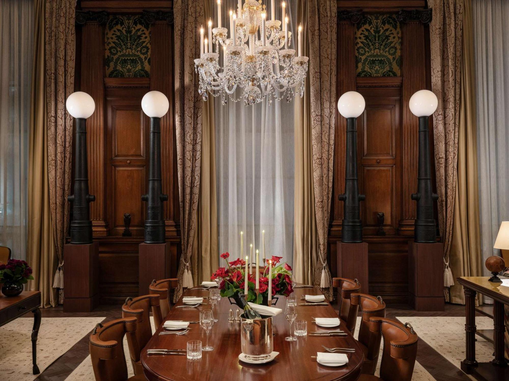 Raffles At The Owo Londra