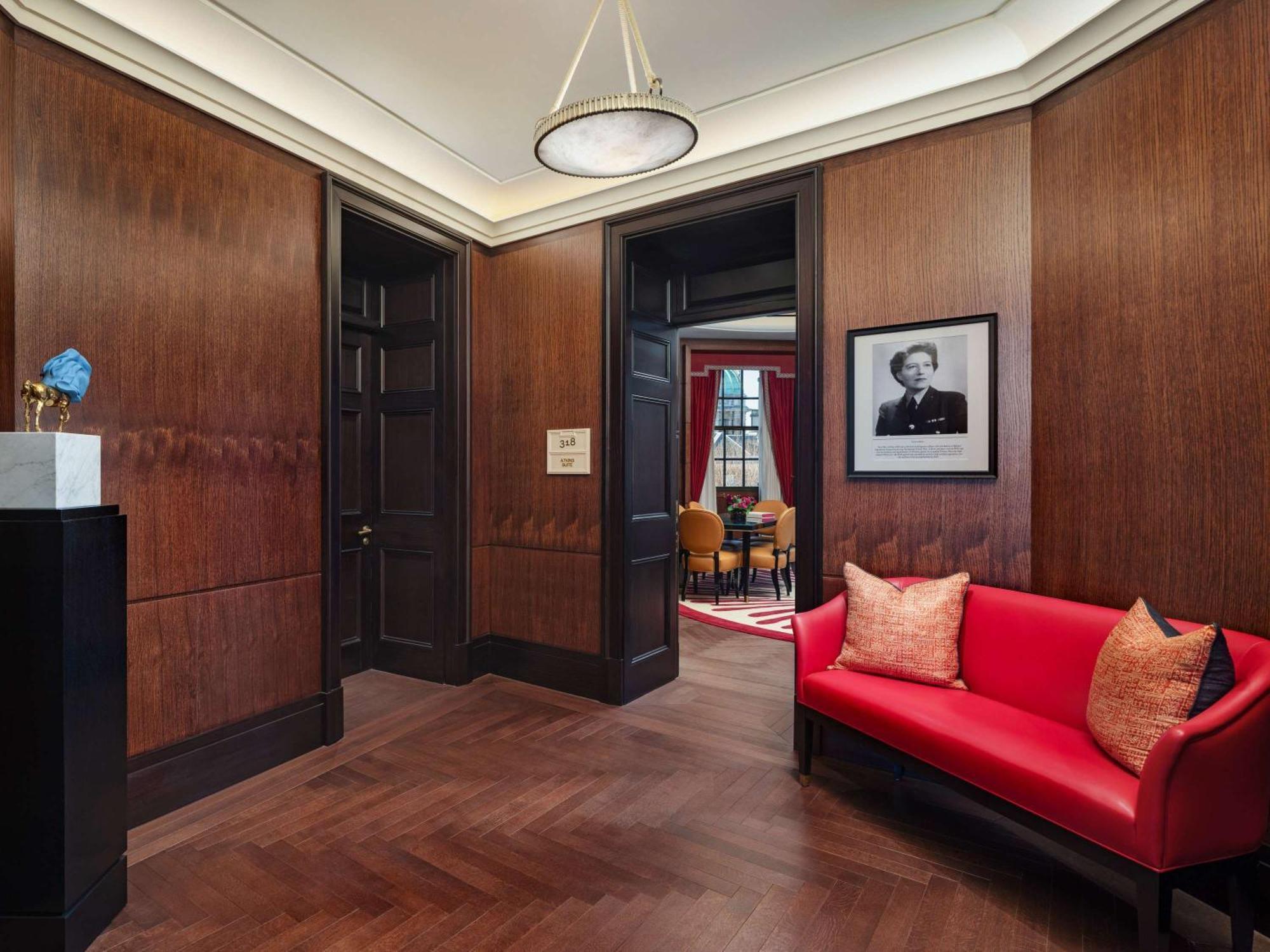 Raffles At The Owo Hotel Londra